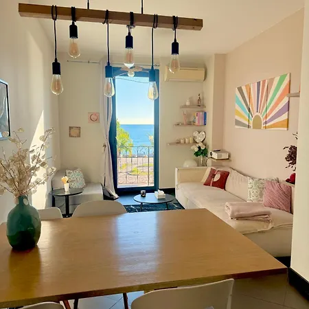 Promenade Apartment *